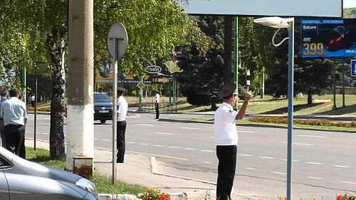 В ходе встречи, движение в столице будет ограничено. Государственная патрульная инспекция рекомендует водителям избежать дороги возле Дворца Республики.