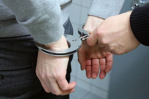 По процедуре, решение о дальнейшей судьбе задержанного будет принимать прокуратура.
