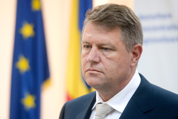 Визит румынского президента отложен.