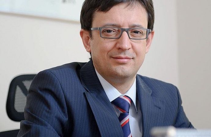 Министр финансов Октавиан Армашу.