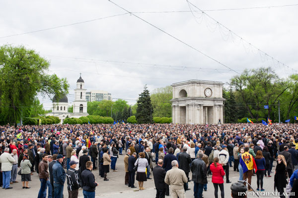 Организаторы отметили, что если их не услышат власти, то прибегнут к более радикальным мерам, таким как отказ от оплаты налогов и организация массовых забастовок.