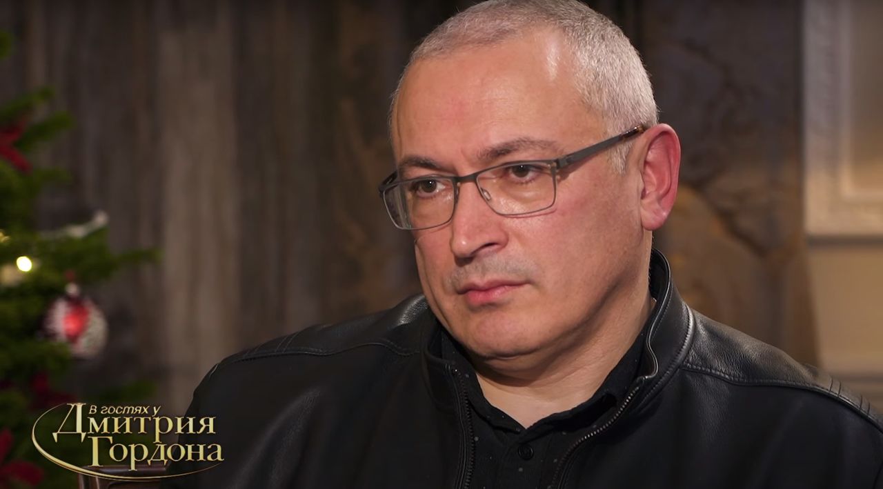 Ходорковский обвинил российские спецслужбы в слежке за ним.