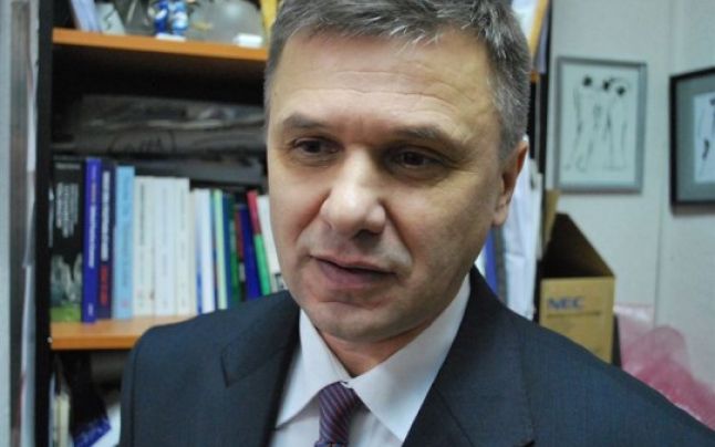 Боцан считает, что решение Конституционного суда от 6 декабря, согласно которому поправки в закон об аудиовизуале, предусматривающие незамедлительное вступление в силу решений КСТР, — антиконституционны, было совершенно справедливым.