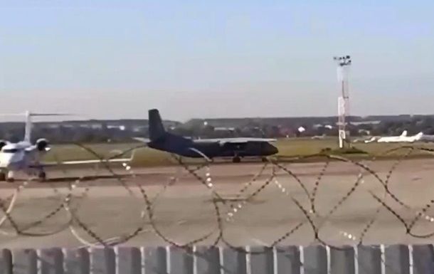В киевском аэропорту приготовились к обмену заключенными с Россией.