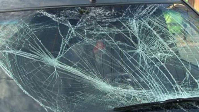Două mașini de model BMW s-au accidentat grav în jurul orei 22:10. Foto: ziare.com