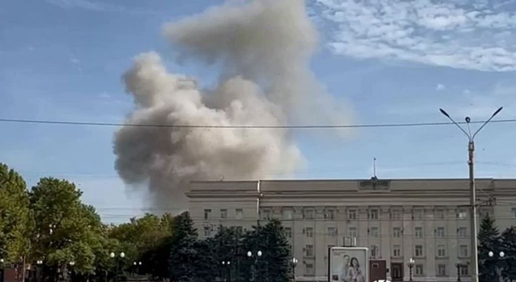 Центр Херсона подвергся ракетному обстрелу: есть погибшие.
