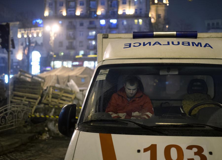 Врачи службы скорой помощи призывают участников акций не препятствовать работе медиков.