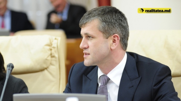 Botnari a cerut conducerii companiei aeriene să asigure achitarea operativă a tuturor compensațiilor pasagerilor afectați de recentele întârzieri.