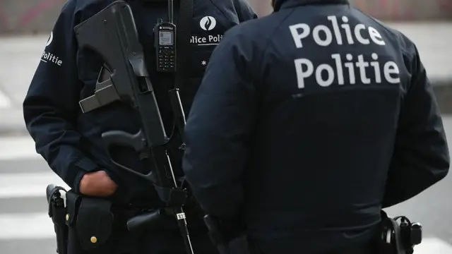 Atacul eșuat asupra prim-ministrului Belgiei îl amenința și pe liderul extremei drepte din Olanda.