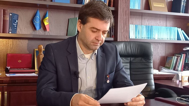 Глава МИДЕИ Нику Попеску.