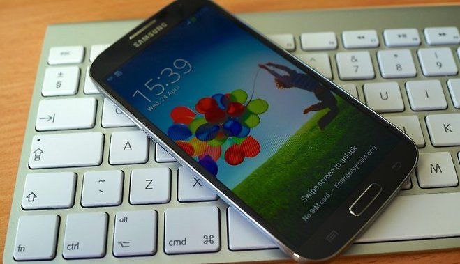 В смартфонах Samsung обнаружена странная "дыра".