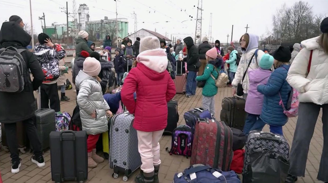 Из Белгородской области выехали 590 детей из-за обстрелов.