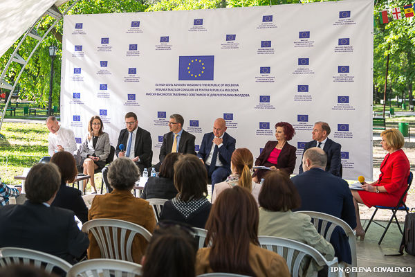Înalții consilieri ai UE în RM, despre rezultatele și sectoarele cu restanțe. Foto: ipn.md