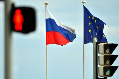 ЕС готов продлить действие санкций против России до осени.