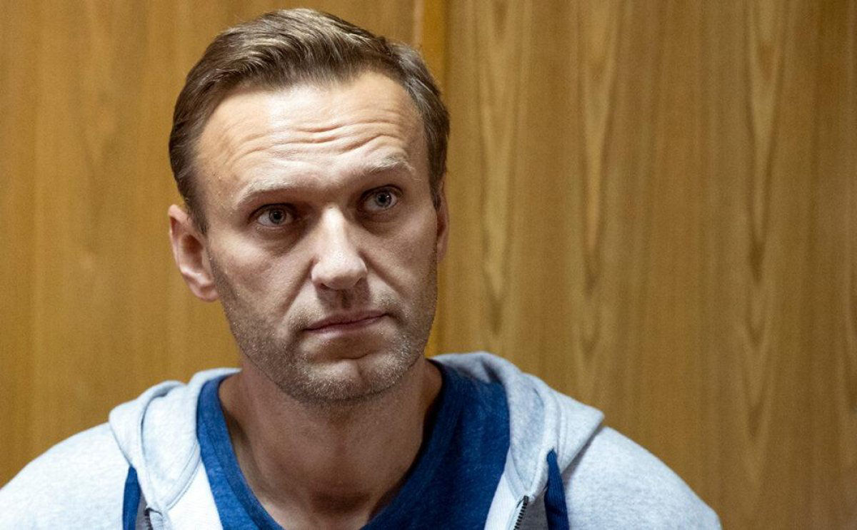 Навальный пообещал судиться с колонией из-за отсутствия зимних сапог.