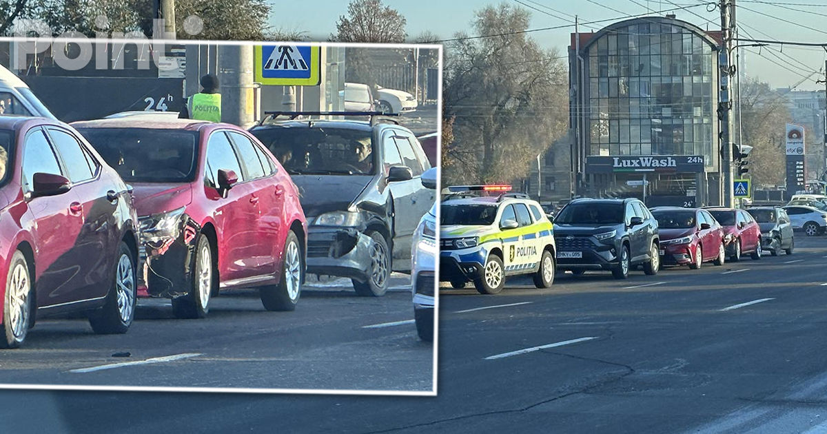 Accident grav în centrul Capitalei: O șoferiță, transportată la spital.