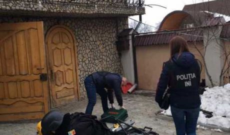 Patru moldoveni, membri ai unei grupări criminale au fost reţinuţi după ce au jefuit mai multe locuinţe din regiunea Bas-Rhin din Franţa.