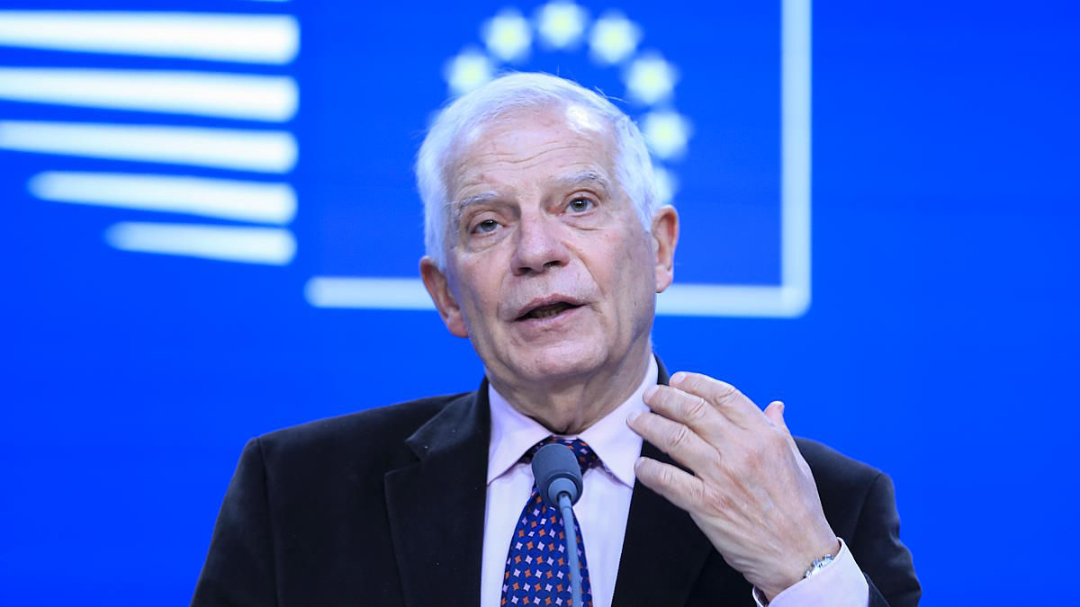 Боррель о ракетной атаке на Украину: Это военное преступление.