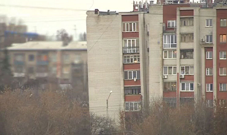 В Нижнем Новгороде "падает" дом с жильцами.