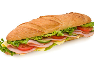 Femeia a declarat că după ce s-a plictisit de ceartă s-a dus în bucătărie să-şi facă un sandwich