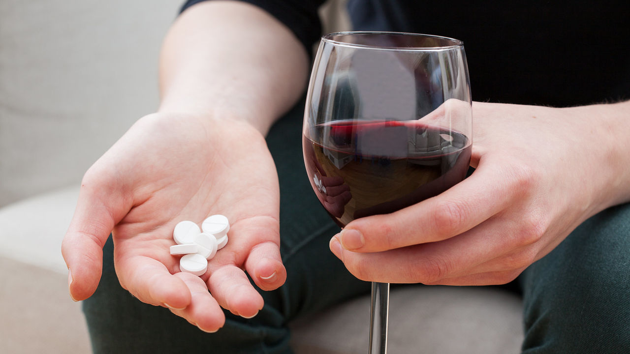 Un medicament pentru demență reduce pofta de alcool.