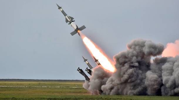 Украине следует наращивать ракетную мощь.