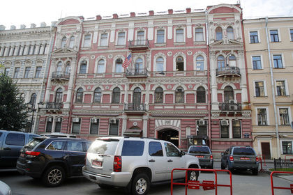 Россияне решили выгнать американских дипломатов из Санкт-Петербурга.