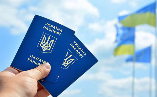 Рада разрешила украинцам менять отчество.