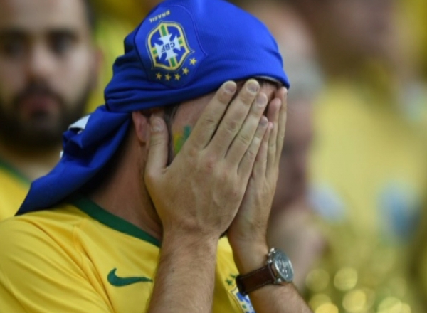 Suferinta fara margini pentru fanii brazilieni, dupa infrangerea rusinoasa care a ingenuncheat o tara intreaga.