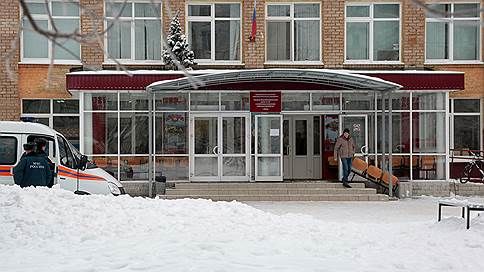 В России арестовали напавших на пермскую школу подростков.