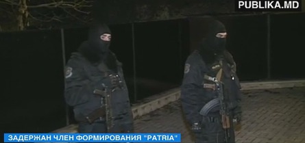 Правоохранительные органы пытаются таким образом предупредить возможные массовые беспорядки.