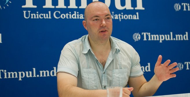 Mai întâi „Dragostea din tei”, iar apoi dragostea pentru o tânără moldoveancă l-a făcut să îndrăgească limba română