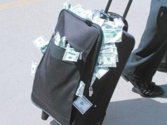Această întrebare are un caracter exploziv, fiind singura care merită o autentică dezbatere, conchide cotidianul citat.