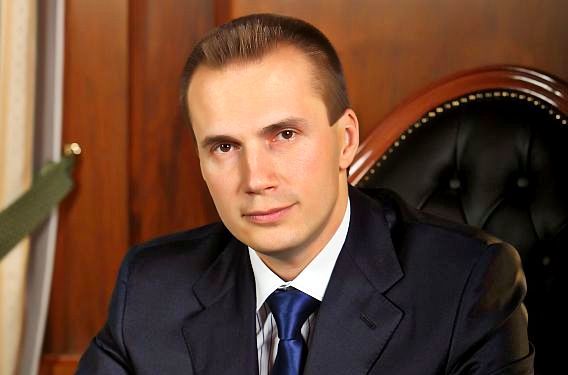 Киевский суд снял арест со средств сына Януковича.