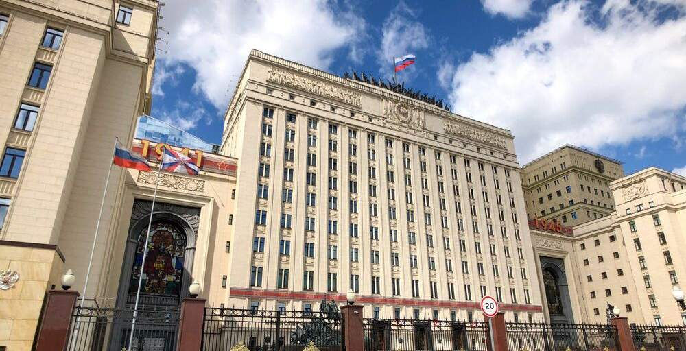 В Москве задержали мужчину с пистолетом, который пытался попасть в здание Минобороны РФ.