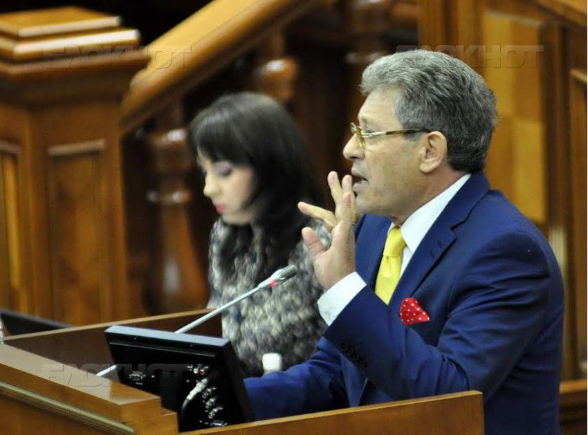 Председатель Либеральной партии Михай Гимпу.