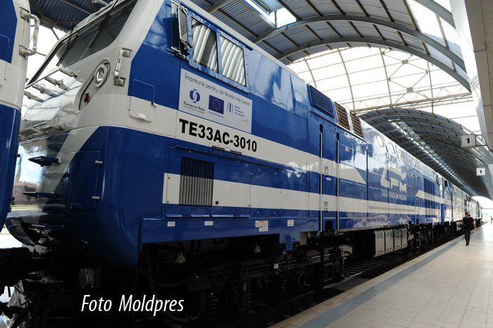 Primele şase locomotive noi din investiţia UE au sosit la Chişinău