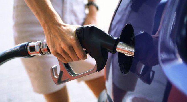 Mai multe companii petroliere din Moldova ieftinesc carburanţii. Foto: desteptarea.ro