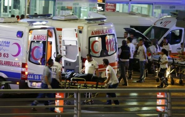 Серия взрывов произошла во вторник вечером в аэропорту имени Ататюрка города Стамбул.