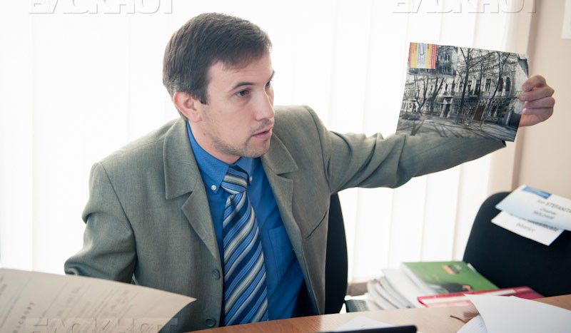 Штефаницэ объяснил это тем, что не хочет играть кому-либо на руку.