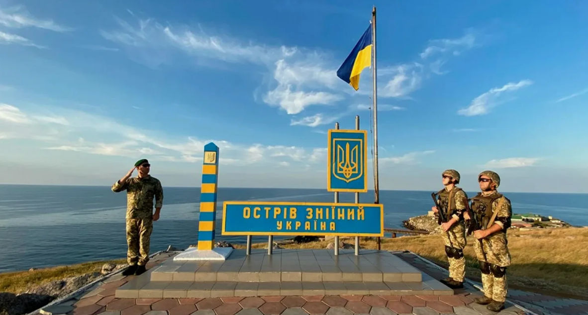 СБУ показала уникальные кадры спецоперации по освобождению Змеиного.
