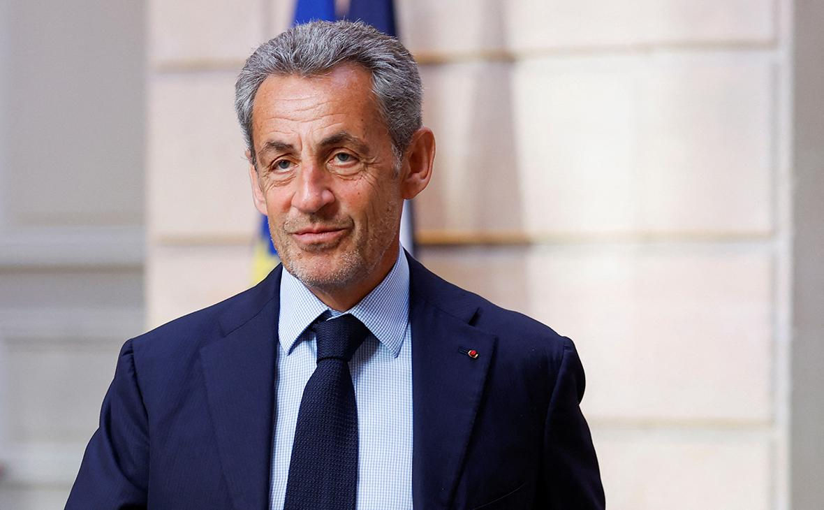 Sarkozy se teme să mănânce din închisoare și se hrănește doar cu iaurturi.