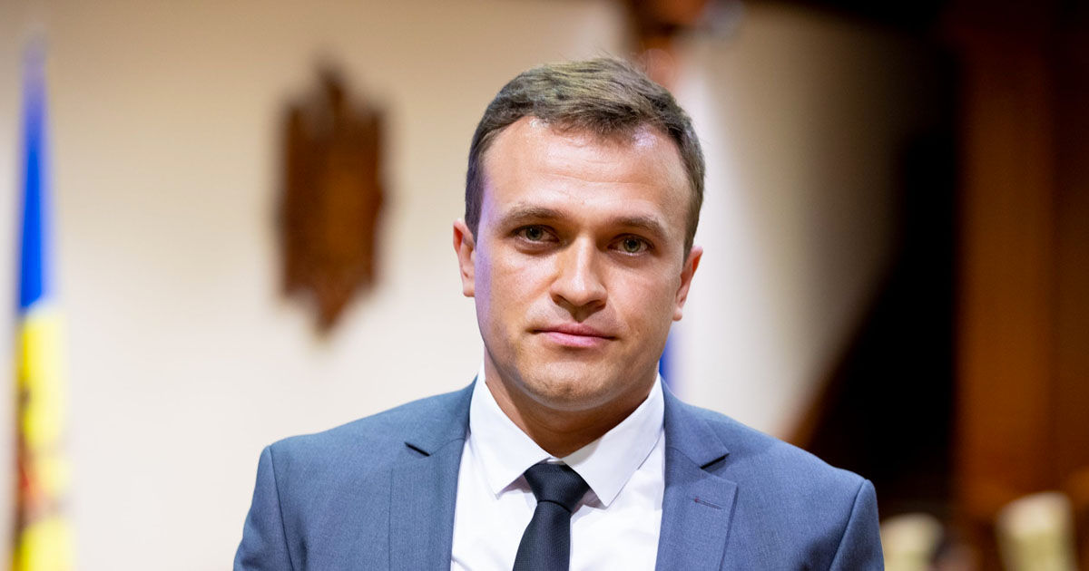 Șeful ANRE dezminte că reducerea tarifelor este legată de alegeri.