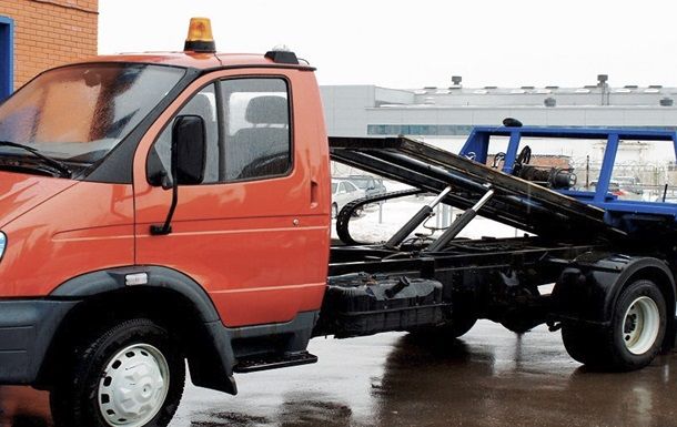 В Одессе угонщик не смог завести авто и вызвал эвакуатор.