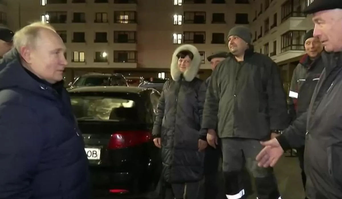 Путин посетил Мариуполь вечером 18 марта — ночью 19 марта. 