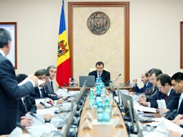 Potrivit estimărilor Ministerului Finanţelor, aceste măsuri vor preveni fenomenul transformării ţării într-un depozit imens de metal uzat