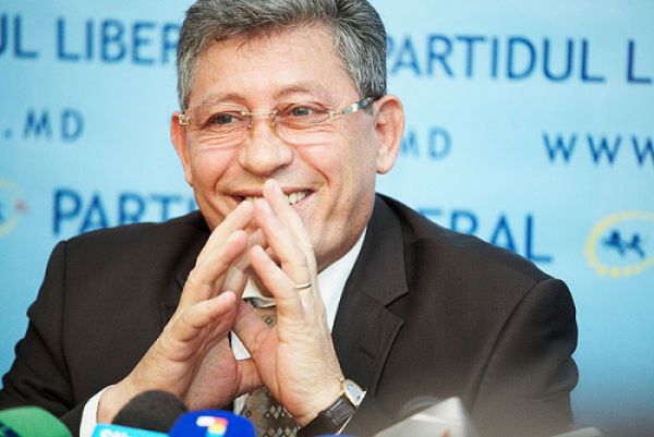 Demisiile procurorului general şi şefului CNA vor fi susţinute de Partidul Liberal. Foto: evzmd.md
