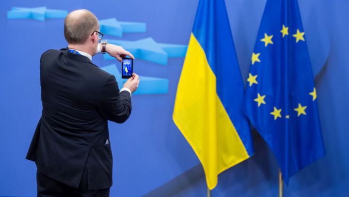 La Kiev urmează să se desfăşoare astăzi al 17-lea summit Ucraina - Uniunea Europeană. Evenimentul este organizat pe fondul susținerii diplomatice și economice acordate de țările UE.