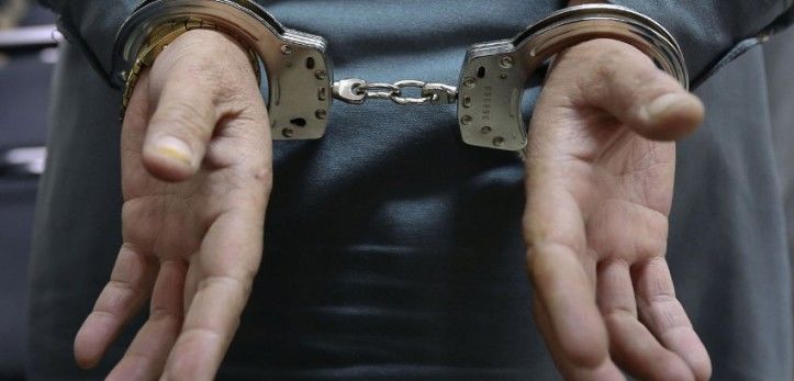 Прокуроры потребуют ареста пяти задержанных в ходе обысков на таможне.