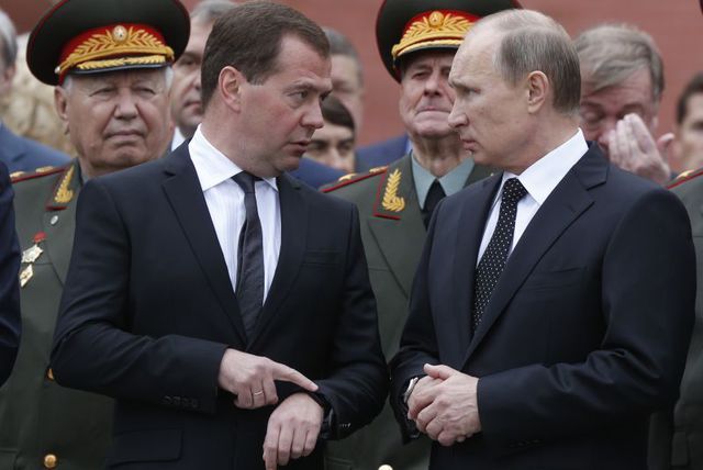 Dmitri Medvedev a declarat că relaţiile sale cu preşedintele rus Vladimir Putin sunt "în regulă" şi nu sunt tensionate.